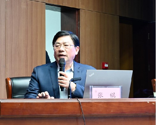 张锟.jpg