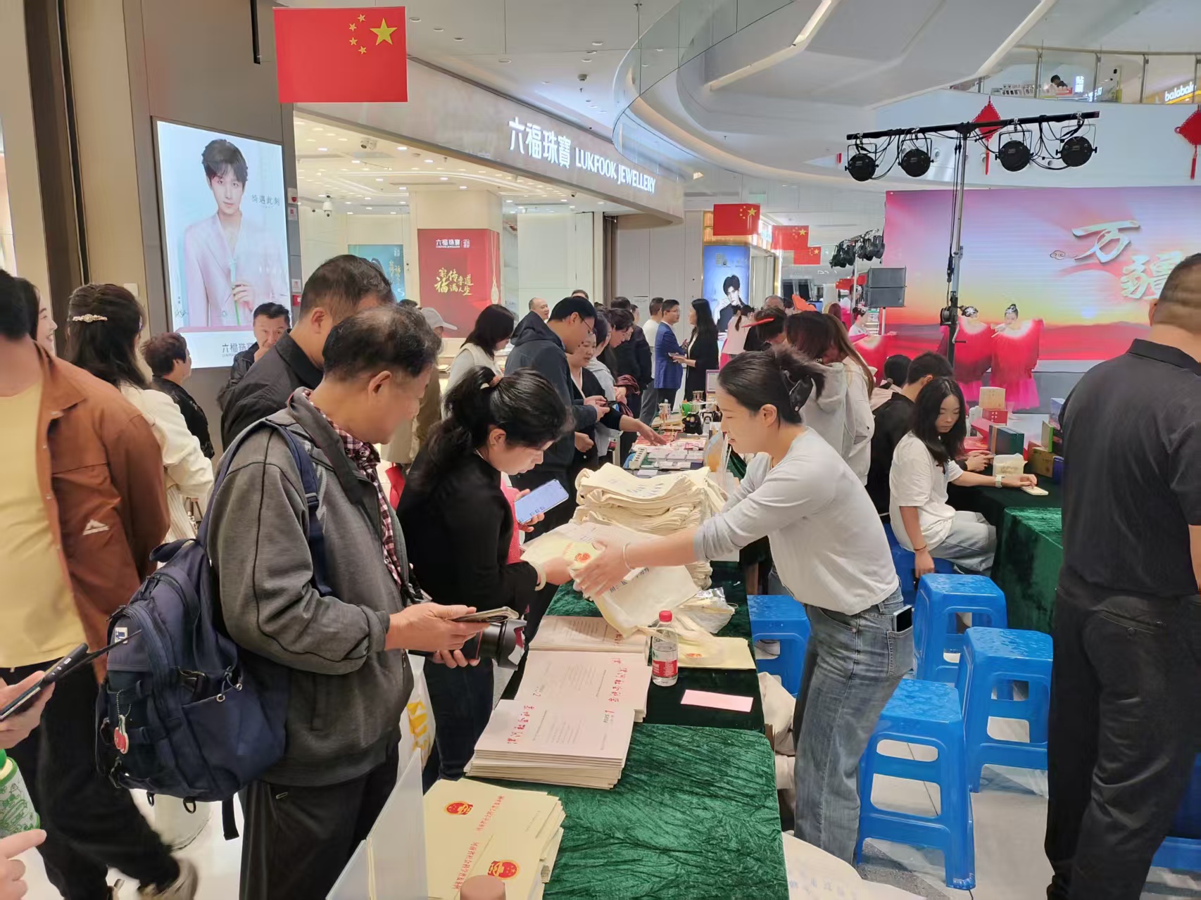 1758368875636832.jpg 1758368875636832.jpg